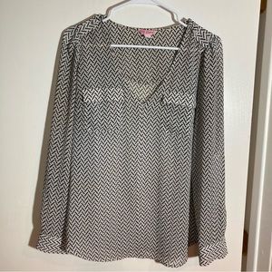 Candie’s‎ dressy chiffon top large